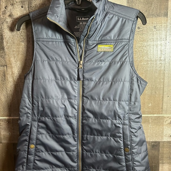 Vest - Picture 3 of 7